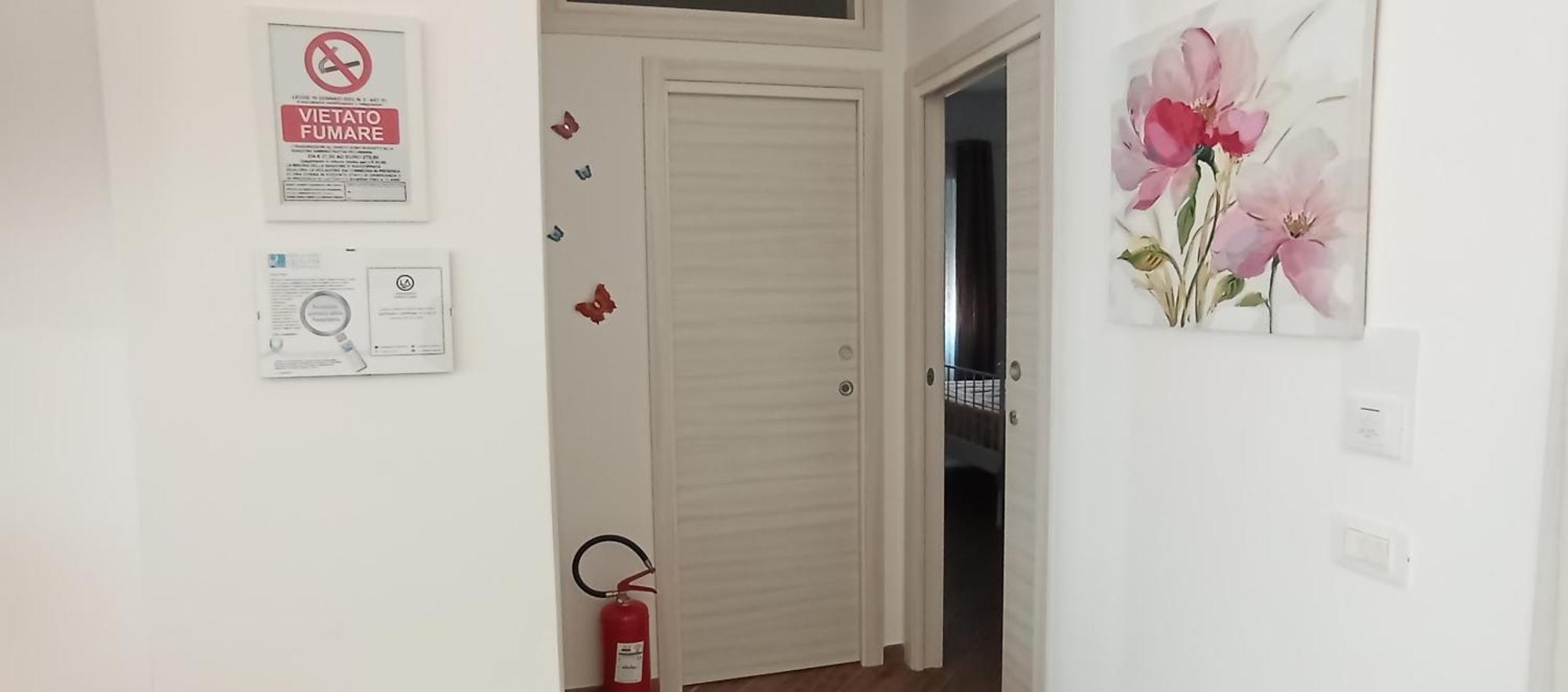 B & B Civico 6 Rooms Салерно Екстериор снимка