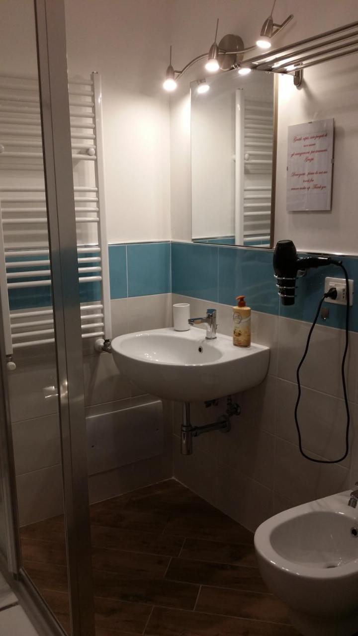 B & B Civico 6 Rooms Салерно Екстериор снимка