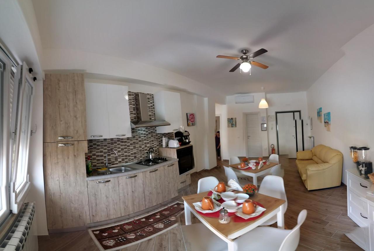 B & B Civico 6 Rooms Салерно Екстериор снимка