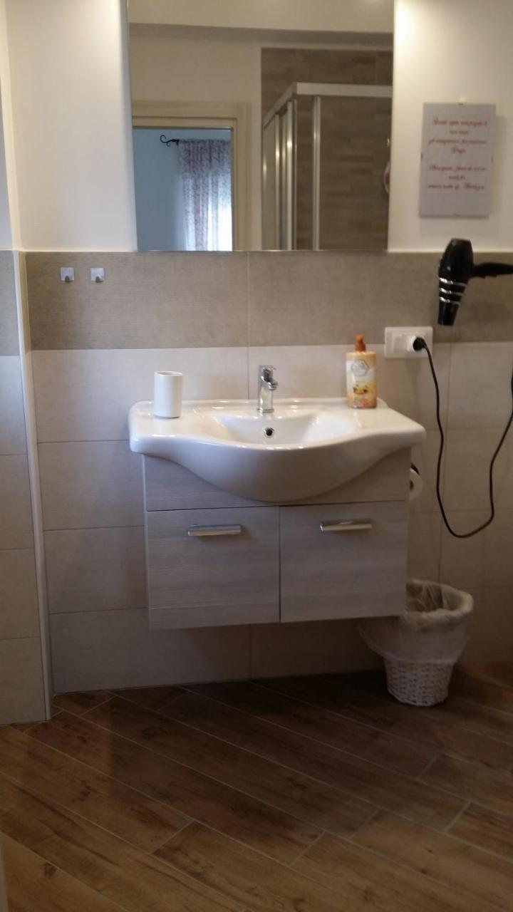 B & B Civico 6 Rooms Салерно Екстериор снимка