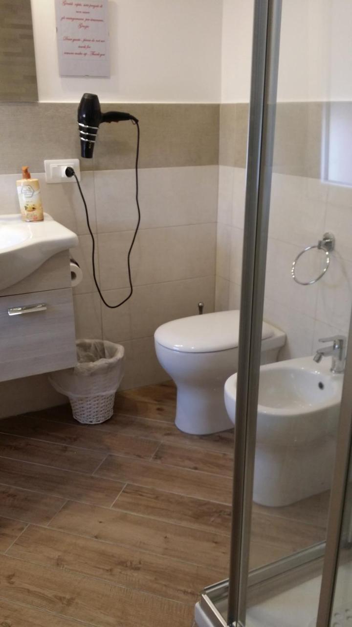 B & B Civico 6 Rooms Салерно Екстериор снимка